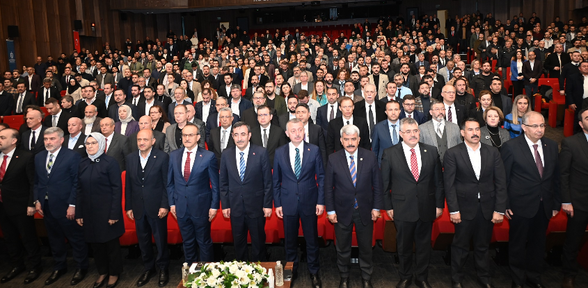Cumhurbaşkanı Yardımcısı Cevdet Yılmaz, Kocaeli'de İş İnsanları İle Buluştu