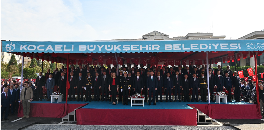 29 Ekim Cumhuriyet Bayramı'nda Kocaeli Valiliği'nde Tören Düzenlendi